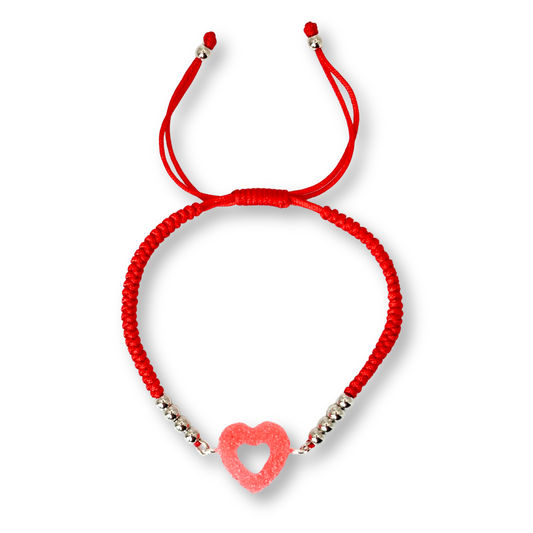 Sweetheart Macramé Bracelet in Strawberry